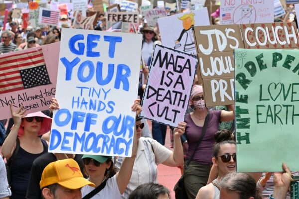 Another Round of Anti-Trump Protests Slated for Earth Day … from Mother Jones Nina Lakhani