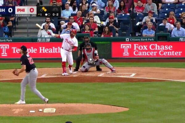 Phillies’ Kyle Schwarber smacks a three-run home run vs. Nationals … from Fox sports