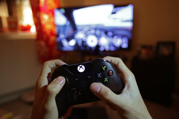 Experts list the harms and benefits of gaming to help ‘cut through the noise’ … from the Independent Storm Newton