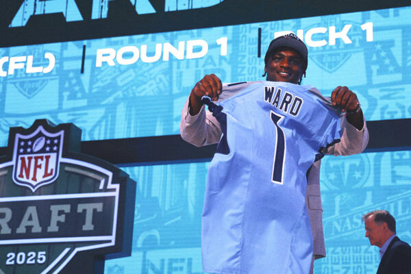 Cam Ward will wear No. 1 for Titans, gets blessing from Hall of Famer Warren Moon … from Fox sports