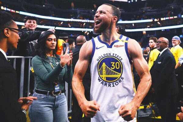 Steph Curry heats up with Jimmy Butler out, Warriors take 2-1 lead over Rockets … from Fox sports