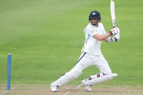 Joe Root lifts Yorkshire but Warwickshire close on victory at Headingley … from the Independent Pa Sport Staff