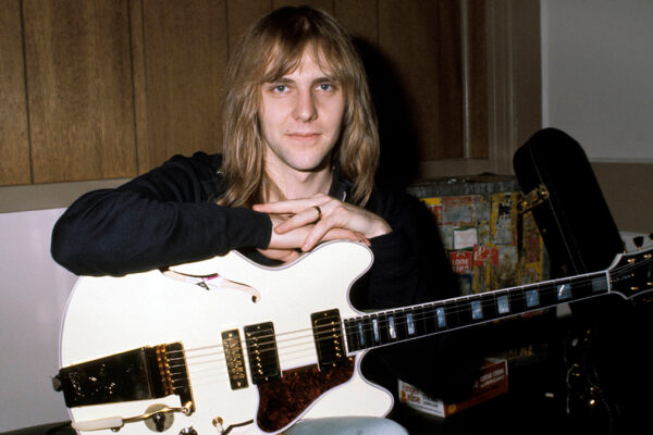 “Epiphone has a few things they want to release…”: Alex Lifeson’s iconic ‘Whitey’ Gibson ES-355 featured on almost every Rush album – and an affordable signature version could be in the works … from Guitarworld janelle.borg@futurenet.com (Janelle Borg)