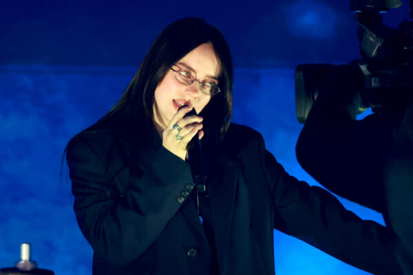 Billie Eilish Plays Haunting Cover of Radiohead’s ‘Creep’ in Amsterdam … from Rolling Stone Tomás Mier