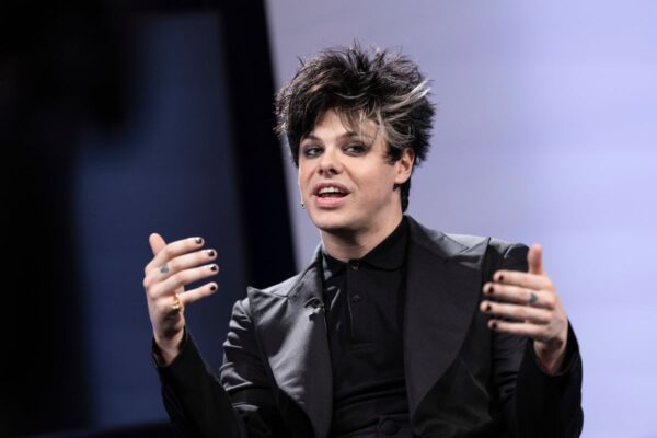 Yungblud reveals he has thought about becoming a politician … from the Independent Hannah Roberts