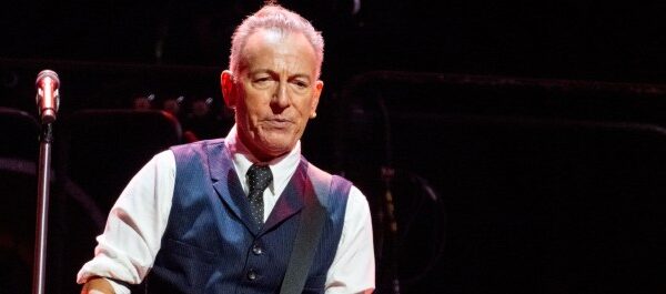 Bruce Springsteen Opens Tour With Powerful Pro-Democracy, Anti-Treason Message … from the American Songwriter Lauren Boisvert