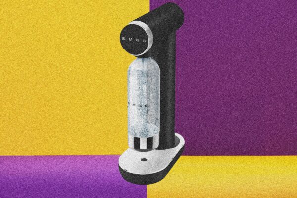 Smeg Soda Maker SKC01 Review: Beauty and Bubbles from Wired Chris Haslam