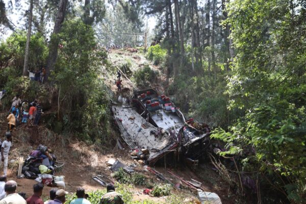 Passenger bus skids off a cliff in Sri Lanka, killing 21 people and injuring at least 14 others … from the Independent Bharatha Mallawarachi