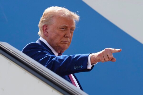 Trump declares Ukraine peace deal won’t happen until he and Putin ‘get together’ after Turkey talks fiasco … from the Independent Rachel Clun