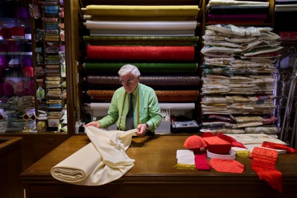 AP PHOTOS: Papal tailors prepare for transition … from the Independent Bernat Armangue,Gregorio Borgia and Francisco Seco