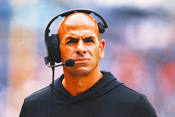 49ers DC Robert Saleh: ‘You’re trying to stay two years ahead of the offense’ … from Fox sports