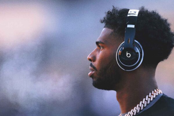 Draft-day prank calls: How NFL teams collect player info for the big moment … from Fox sports