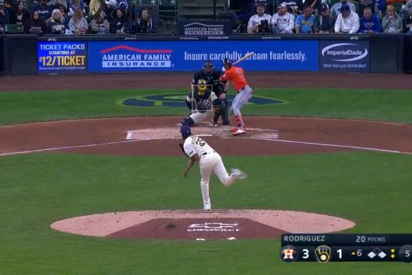 Jeremy Peña smashes a three-run home run, extending the Astros’ lead over Brewers … from Fox sports