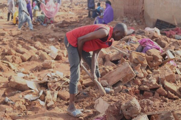 Death toll reaches at least 200 in Nigerian town submerged in floods as rescue efforts halted … from the Independent Dyepkazah Shibayan