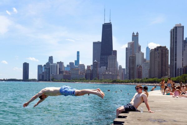 Heat dome sees triple-figure temperatures across US cities … from the Independent Mike Bedigan