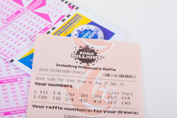 Record-breaking £199m EuroMillions jackpot rolls over to Friday … from the Independent Alex Ross