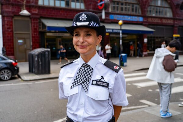 Met officer recalls terrifying moment she realised true horror of 7/7 attacks … from the Independent Robert White