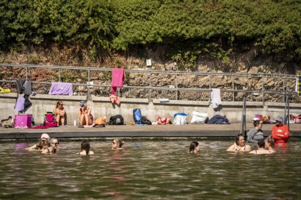 Hosepipe bans to health alerts: UK braces for hottest weekend of the year … from the Independent Tara Cobham
