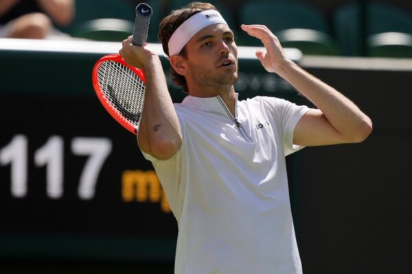 Wimbledon: Electronic line calling system malfunctions during quarterfinal match … from the Independent Via AP news wire