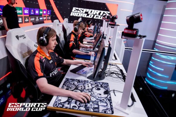 Esports World Cup begins in Saudi Arabia with record-breaking £51.5 million prize pot … from the Independent Lily Shanager