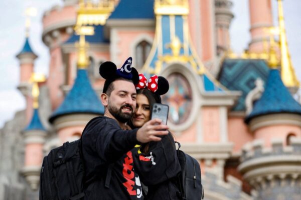 Trump’s policies could cause a significant drop in US tourism, study says … from the Independent James Liddell