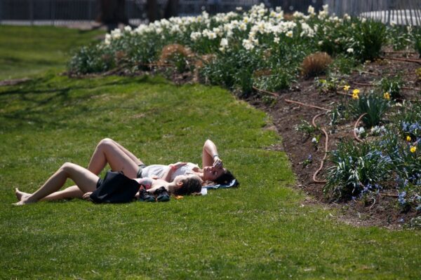 Here’s why you should catch some rays this summer despite skin cancer risk … from the Independent Julia Musto