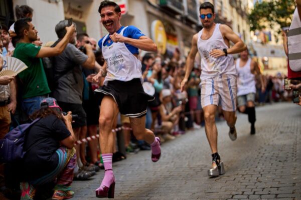 Photos of Madrid’s high heel race where runners braved the heat for Pride Week … from the Independent Via AP news wire