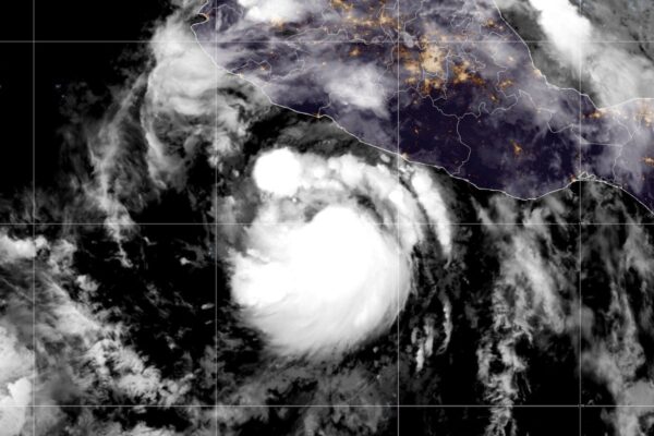 Hurricane Flossie swirls toward Mexico with gale-force winds … from the Independent Holly Bishop
