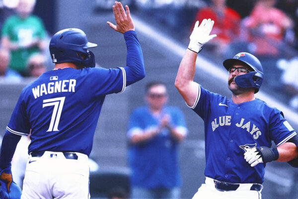Last Night in Baseball: Blue Jays Down Yankees Again, Tied for 1st in AL East … from Fox sports