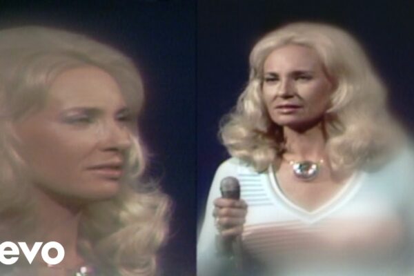 Behind Tammy Wynette’s 1978 Kidnapping: “It Was the Most Terrifying Experience of My Life” … from the American Songwriter Peter Burditt