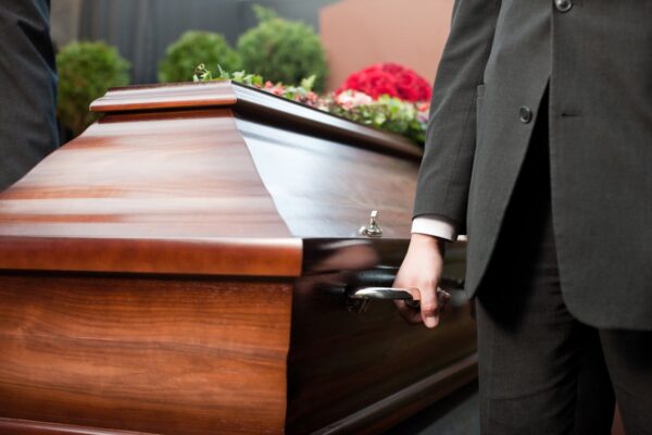 Vegas funeral home which smelled of ‘death’ shut down after failing to cremate bodies … from the Independent Josh Marcus