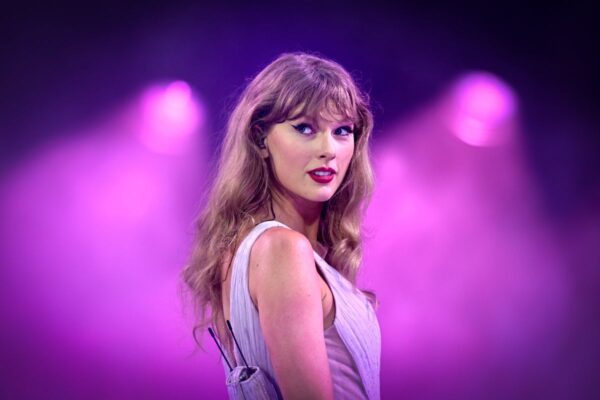 Taylor review – Channel 4 tries hard to unravel the myths, but Swift’s emotional fortress holds firm … from the Independent Hannah Ewens