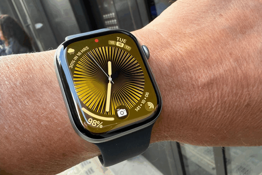 Apple Watch Series 11, Ultra 3 and SE3 review: Which smartwatch should you buy? … from the Independent David Phelan