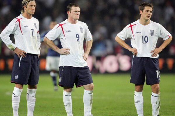 Wayne Rooney weighs in on Michael Owen’s claim he was better than him at 17 … from the Independent Andy Hampson