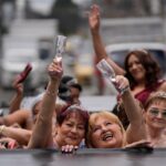 Grandmothers in Colombia get the quinceañera they never had … from the Independent Astrid Surez