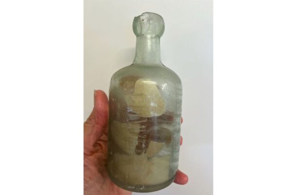WWI soldiers’ messages in a bottle found on Australian beach more than 100 years later … from the Independent Rod McGuirk