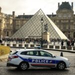 Now former thief claims he warned Louvre bosses security was inadequate … from the Independent Thomas Adamson and Jeffrey Schaeffer