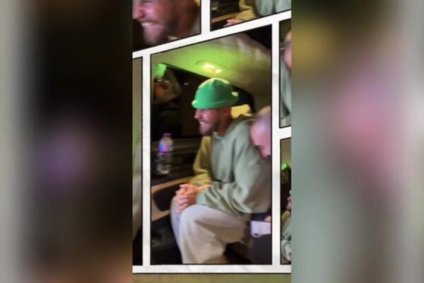 Justin Bieber spotted at Scottish fast food joint during golfing trip … from the Independent Holly Bishop