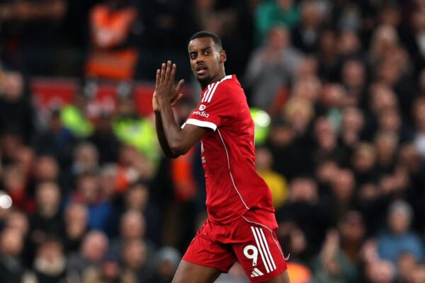 Arne Slot provides worrying Alexander Isak injury update in latest Liverpool blow … from the Independent Will Castle