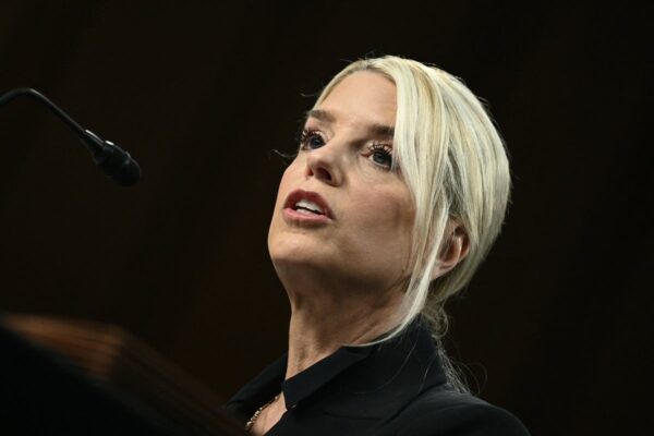 After fiery exchange over Epstein files, Pam Bondi is unable to answer basic questions about immigrants in Chicago … from the Independent Alex Woodward