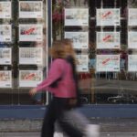 House price growth slips back amid subdued buyer confidence, Nationwide says … from the Independent Holly Williams