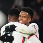 Chelsea hold off Wolves in seven-goal thriller — but Liam Delap shown red on return from injury … from the Independent Jonathan Veal