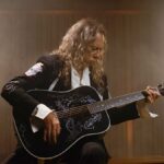 “A counterpart to the legendary Hummingbird”: Kirk Hammett and Gibson have released the Raven – putting a horror-themed twist on the classic dreadnought design … from Guitarworld