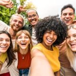 Experts say this happiness hack actually helps in times of chaos and anxiousness … from the Independent Rachel Dobkin