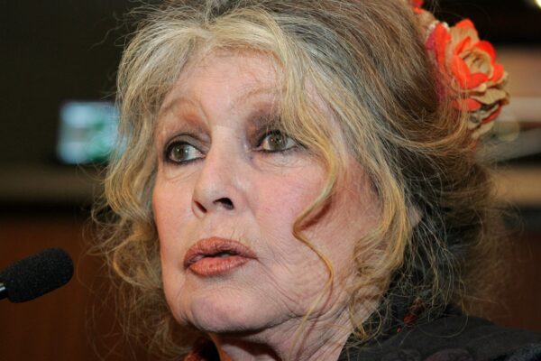 Brigitte Bardot shuts down ‘fake news’ report of her death and shares health update … from the Independent Lydia Spencer-Elliott