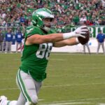 Jalen Hurts links up with Dallas Goedert for 6-yard TD, extending Eagles’ lead over Giants | NFL Highlights … from Fox sports