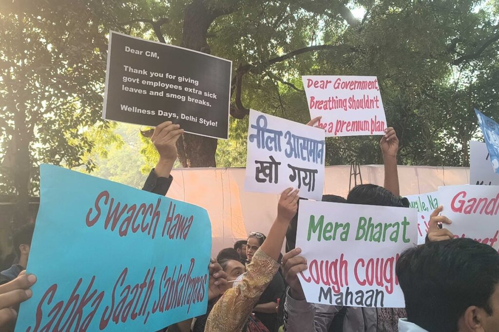 Anger grows as Delhi’s residents take to streets over toxic air: ‘People have woken up’ … from the Independent Stuti Mishra