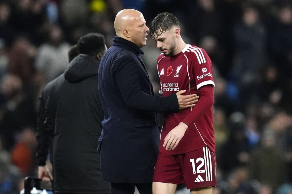 Roy Keane: Liverpool are in crisis and their defence is all over the place … from the Independent Carl Markham