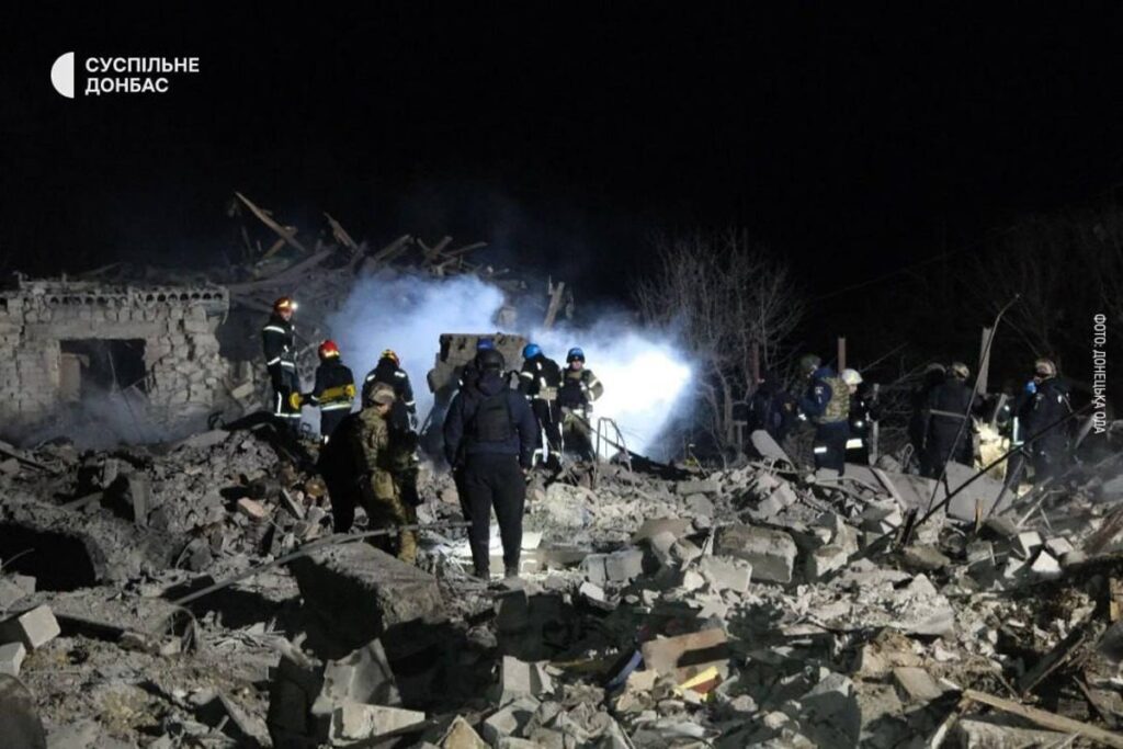 Ukraine-Russia war latest: Kyiv fighting ‘grueling battles’ with Putin’s troops in Pokrovsk … from the Independent Arpan Rai and Tom Ambrose